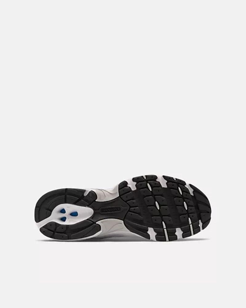 Sapatilhas Baixas Mulher NEW BALANCE Branco MR530EMA