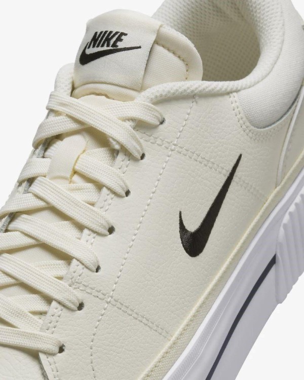 NIKE Sapatilhas Baixas Mulher Bege FV5526 COURT LEGACY LIFT