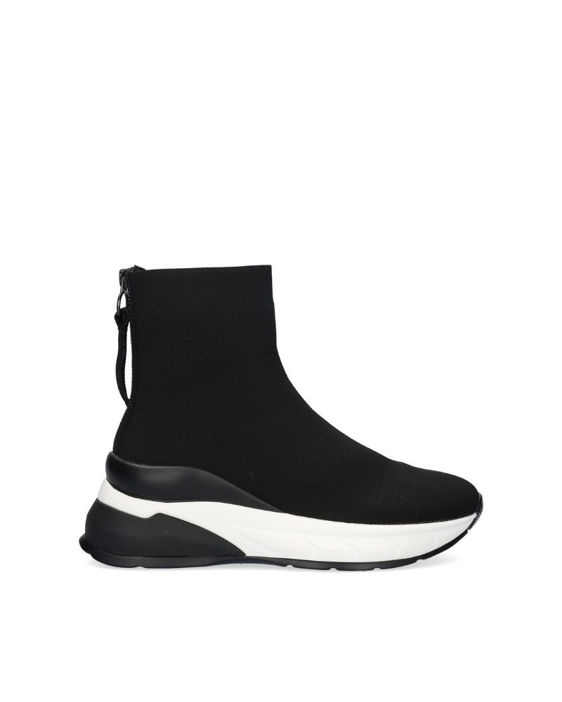 Zapatillas altas de mujer en negro Exe, estilo casual con un diseño elegante