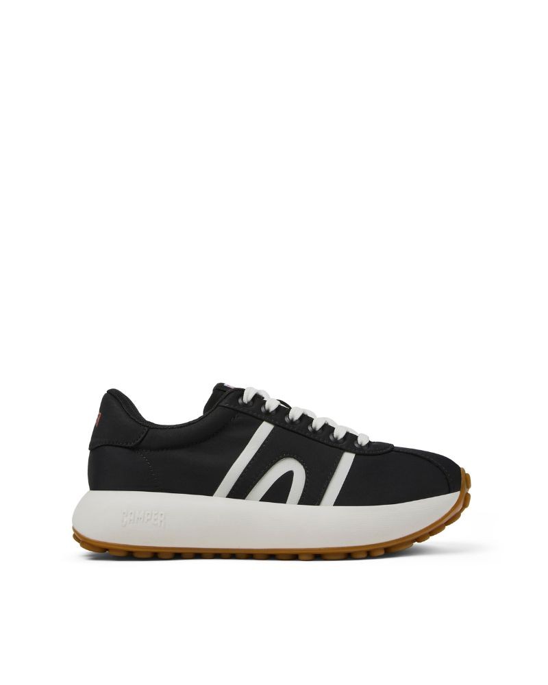 Zapatillas bajas de mujer en negro Camper, estilo urbano y moderno para el día a día