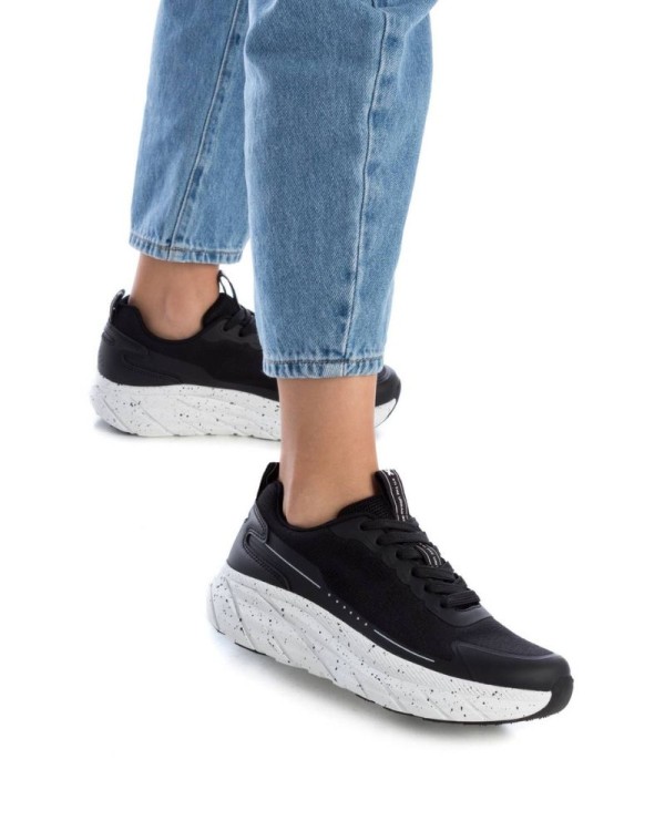 Zapatillas Urbanas Negras XTI Black Friday