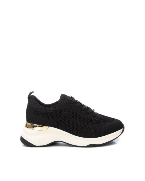 Deportivas casuales negras de mujer XTI, estilo cómodo y versátil