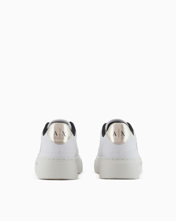 Sneaker branco mulher Armani Exchange Black Friday calçado casual