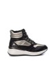 Zapatillas bajas mujer en color negro XTI