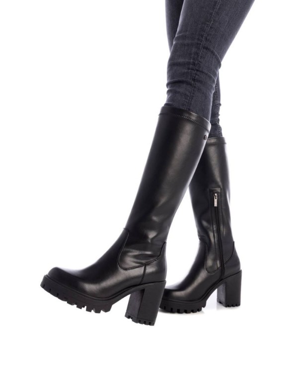 Botas Xti altas femininas pretas