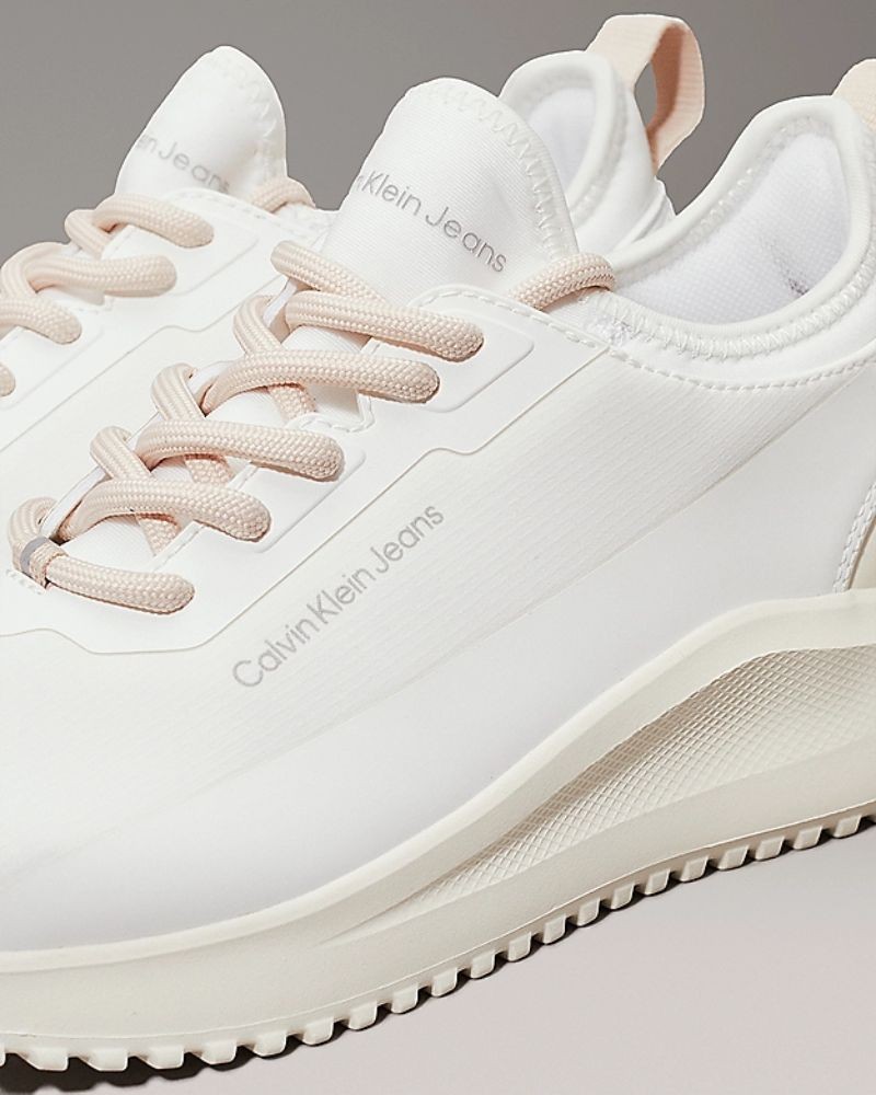 Sapatilhas Baixas Mulher CALVIN KLEIN Branco YW0YW01665