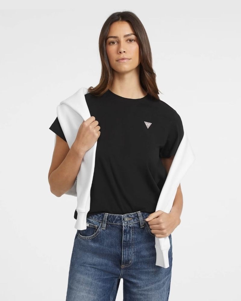 T-shirts Manga curta Mulher GUESS Preto W4YI10 J1314