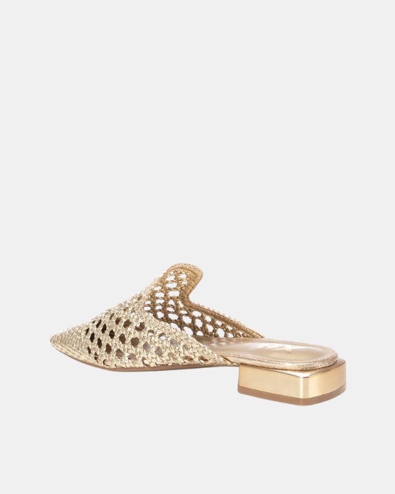 Sapatilhas Fechadas Mulher XTI Dourado 143795