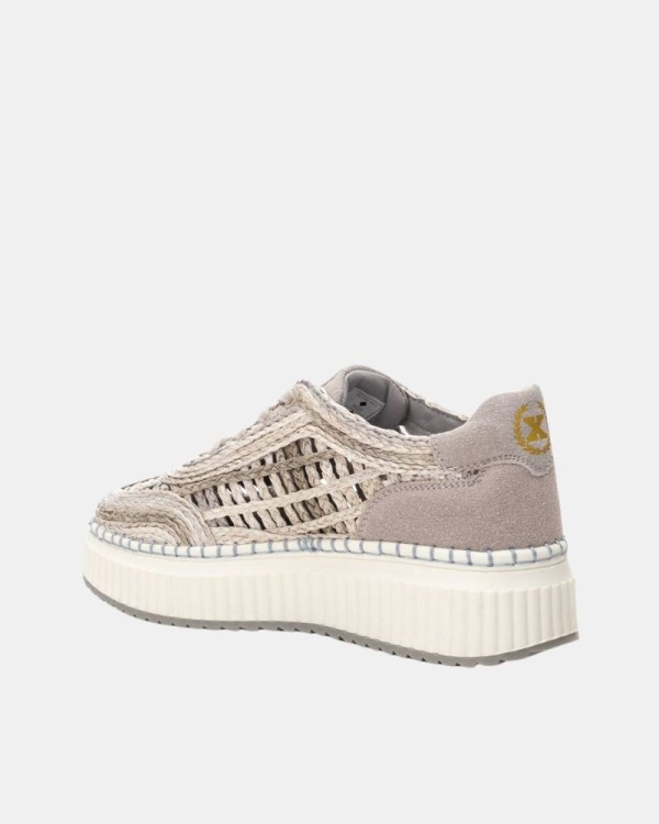 Sapatilhas Mulher XTI Taupe 143976