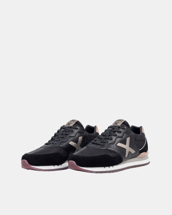 Sapatilhas Baixas Mulher MUNICH Preto 4150266 DASH WOMAN