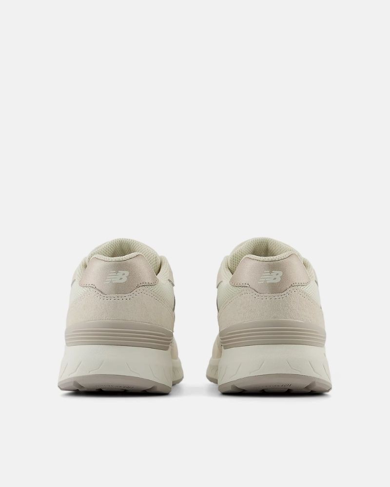 Sapatilhas Baixas Mulher NEW BALANCE Nude WW880TB6