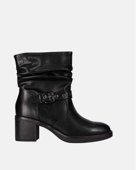 Botas Curtas Mulher CHIKA 10 Preto MONNA 06