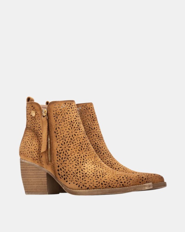 Botins Baixos Mulher XTI Castanhos 145037