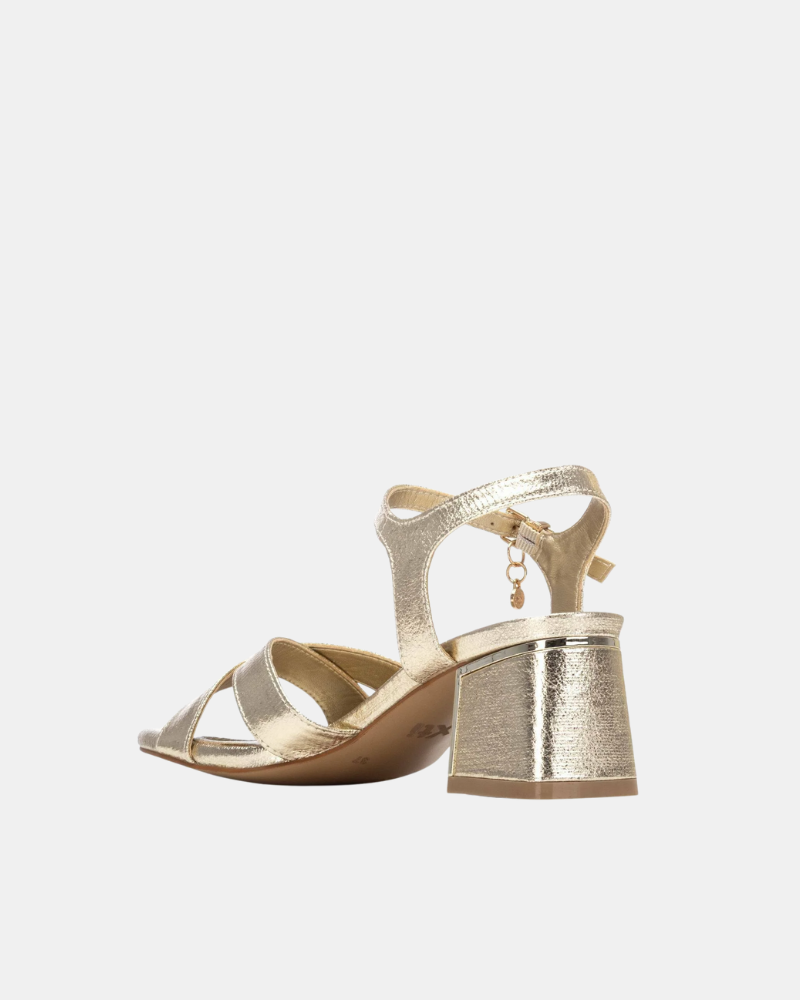 Sandalias Fiesta Mujer XTI Oro 145344