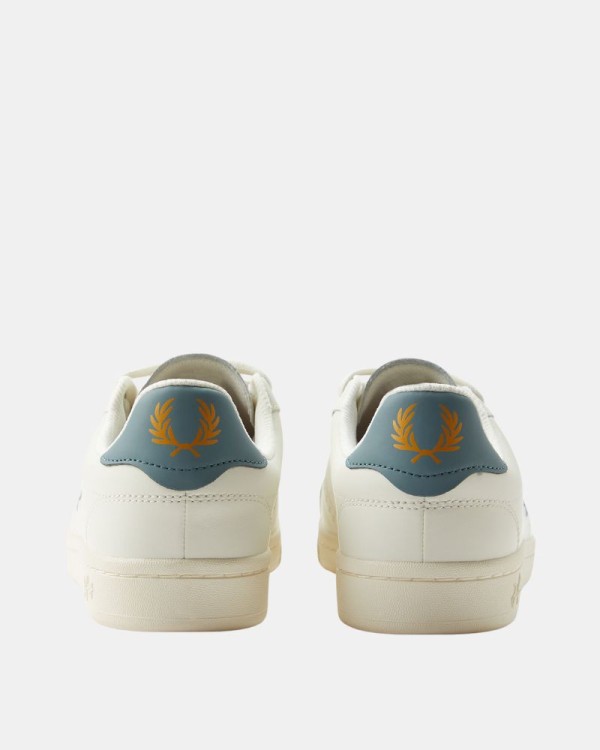 Ténis Baixos Homem FRED PERRY Branco B6312 B721