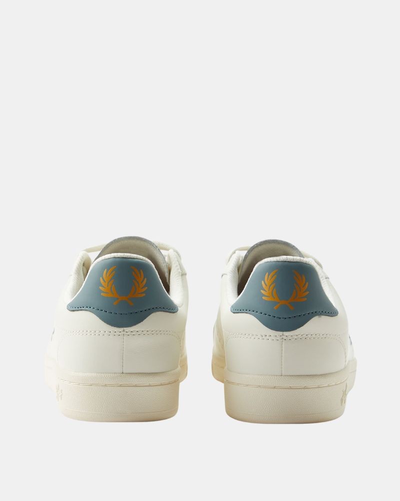 Ténis Baixos Homem FRED PERRY Branco B6312 B721