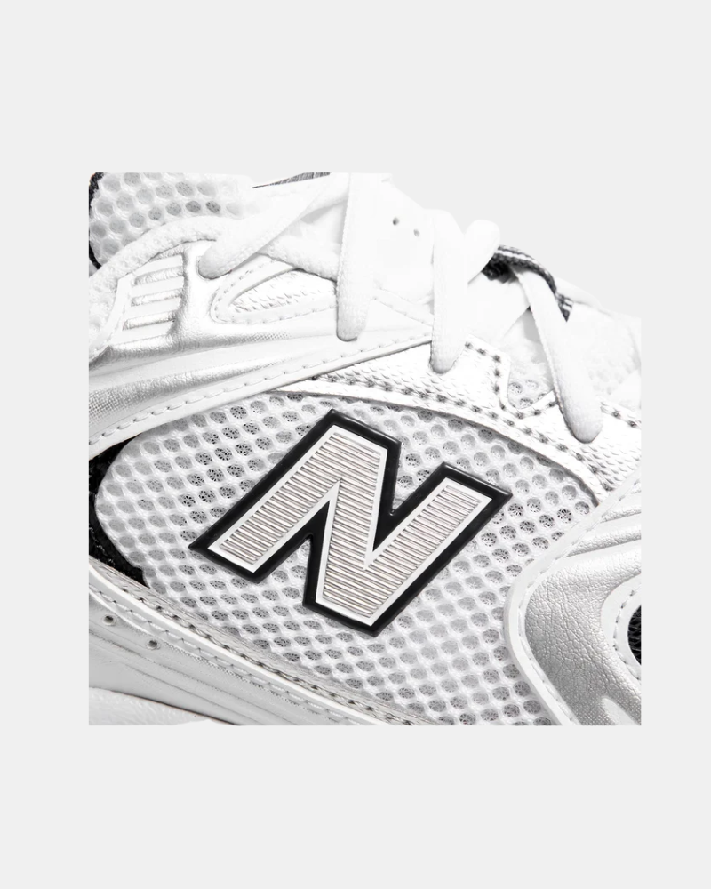 Sapatilhas Mulher NEW BALANCE Brancas MR530SG
