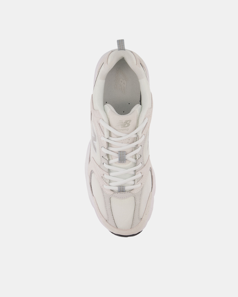 Sapatilhas Baixas Mulher NEW BALANCE Brancas MR530CE