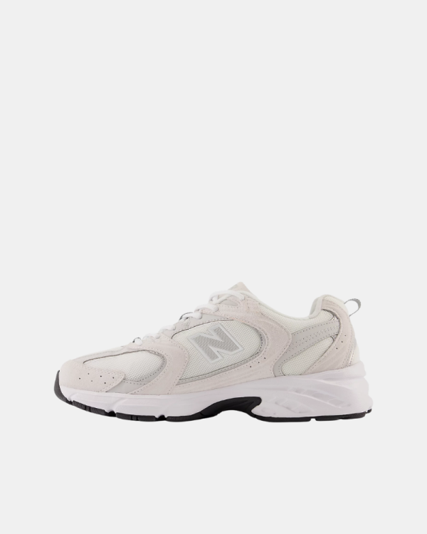 Sapatilhas Baixas Mulher NEW BALANCE Brancas MR530CE