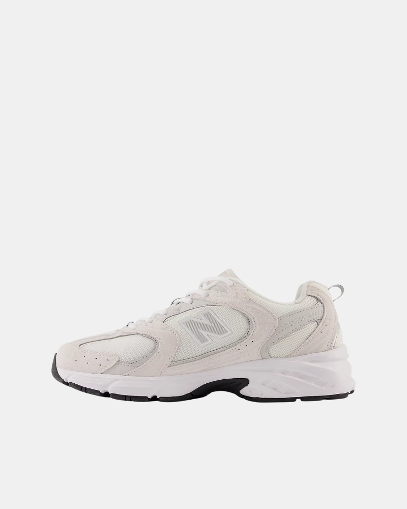 Sapatilhas Baixas Mulher NEW BALANCE Brancas MR530CE