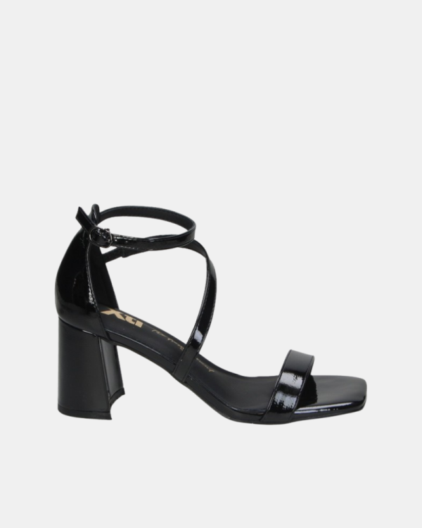 Sandalias Fiesta Mujer XTI Negro 145105