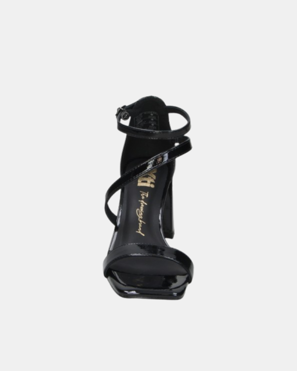 Sandalias Fiesta Mujer XTI Negro 145105