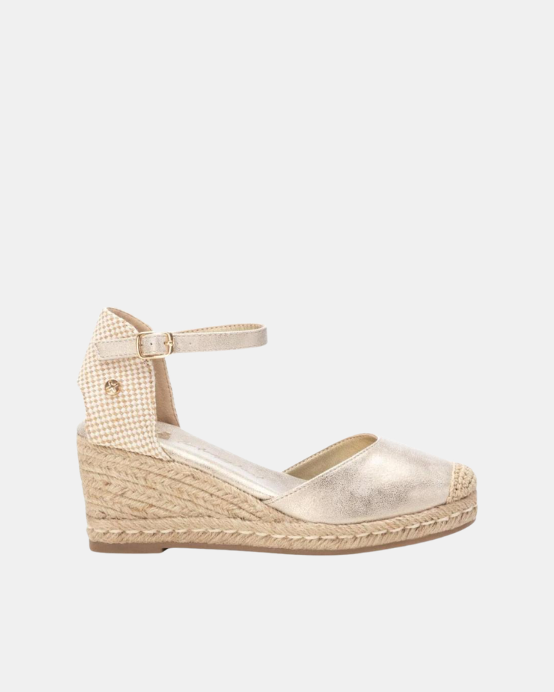 Sandalias Mujer XTI Oro 140746