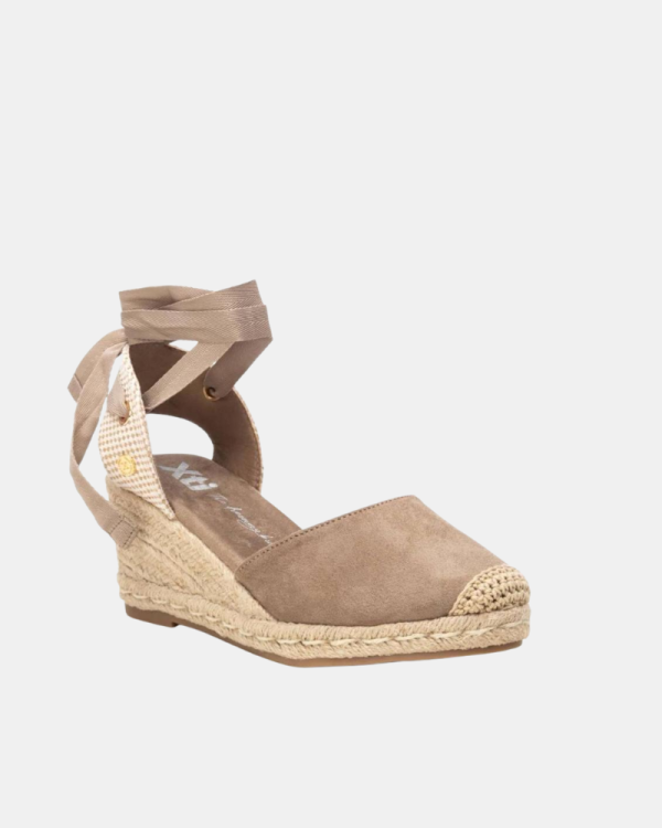 Sandalias Mujer XTI Taupe 143841