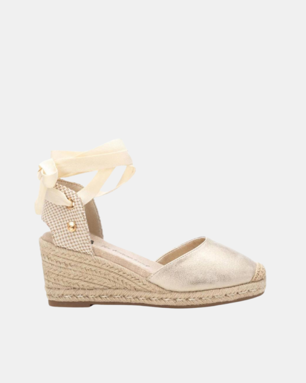 Sandalias Mujer XTI Oro 143841