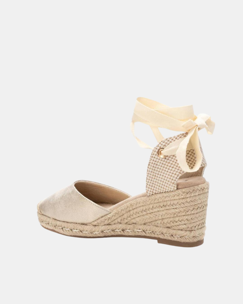 Sandalias Mujer XTI Oro 143841