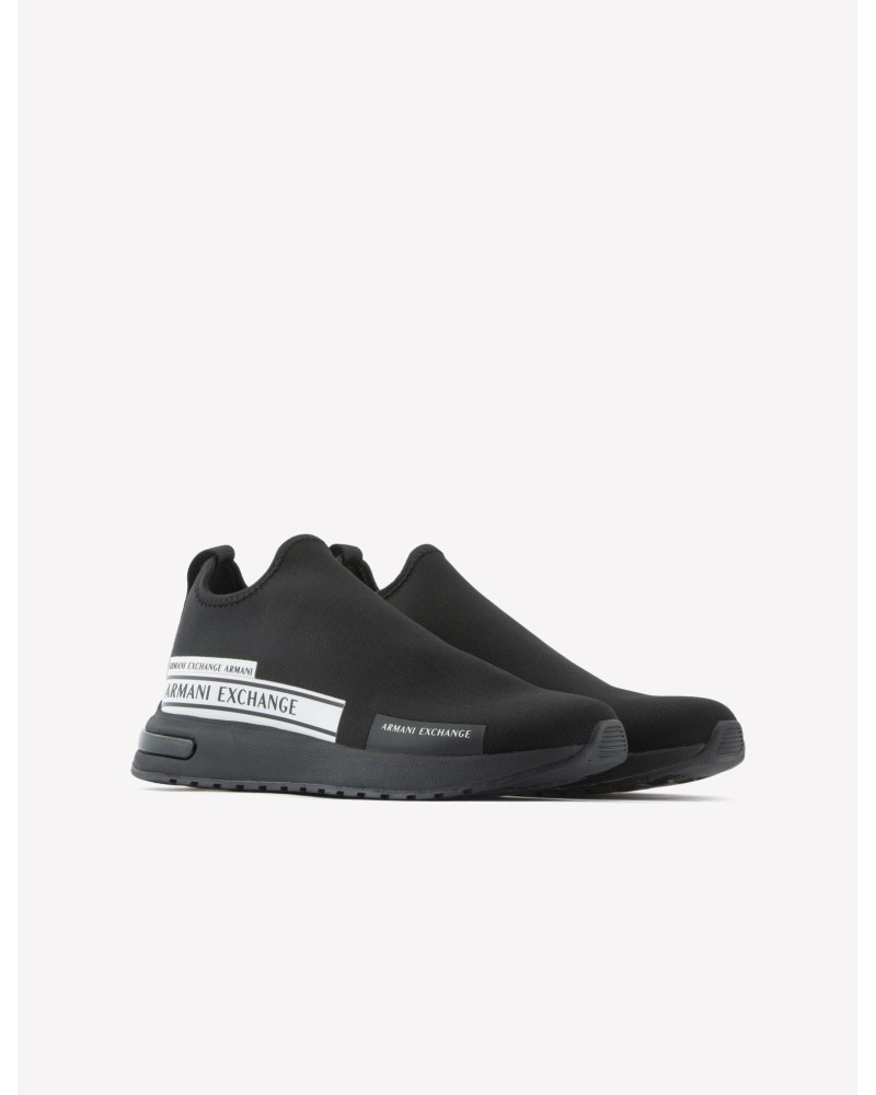 ARMANI EXCHANGE XUY006 XV602 Sapatilhas Baixas Homem Preto