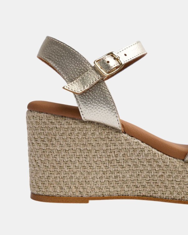 Sandalias Abiertas Mujer  Oro CB40901 071 ARAMBOL FLECOS