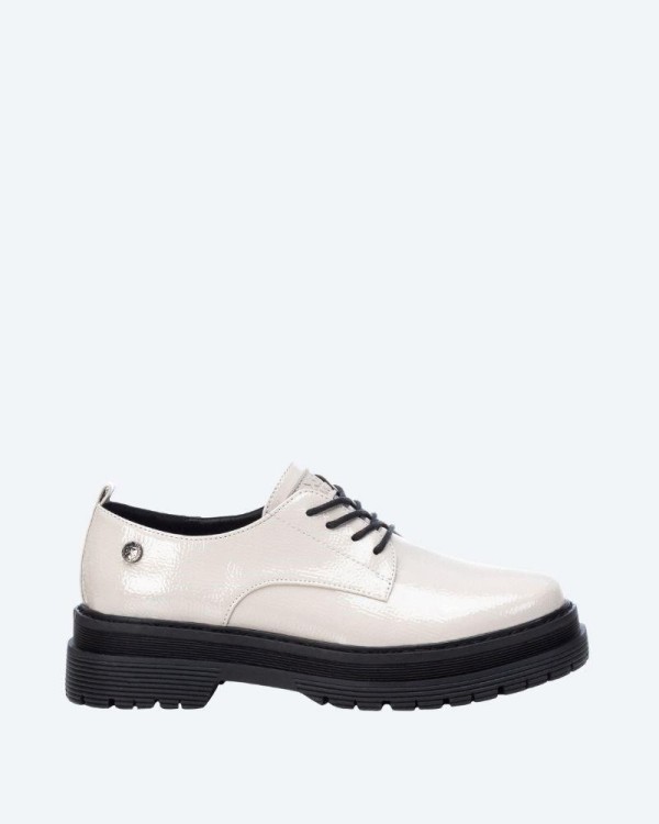 Zapatillas XTI Para Mujer | Material Que Imita Piel | Suela Plana Antideslizante | Cordones Ajustables | Estilo Casual Y Deportivo