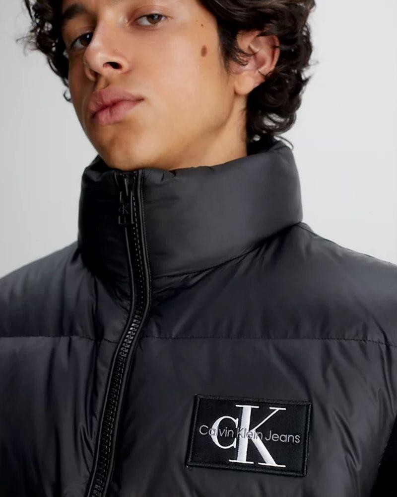CALVIN KLEIN J30J323473BEH Casaco Colete Homem Preto