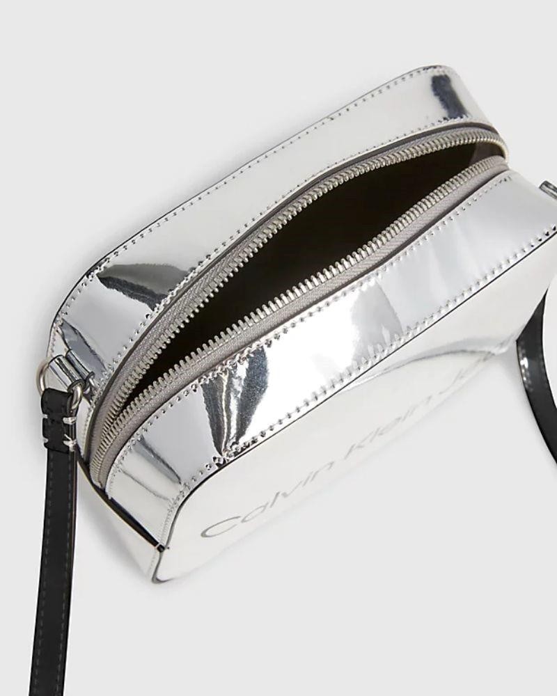 CALVIN KLEIN Bolsas Bandoleiras Mulher Prateado K60K611858