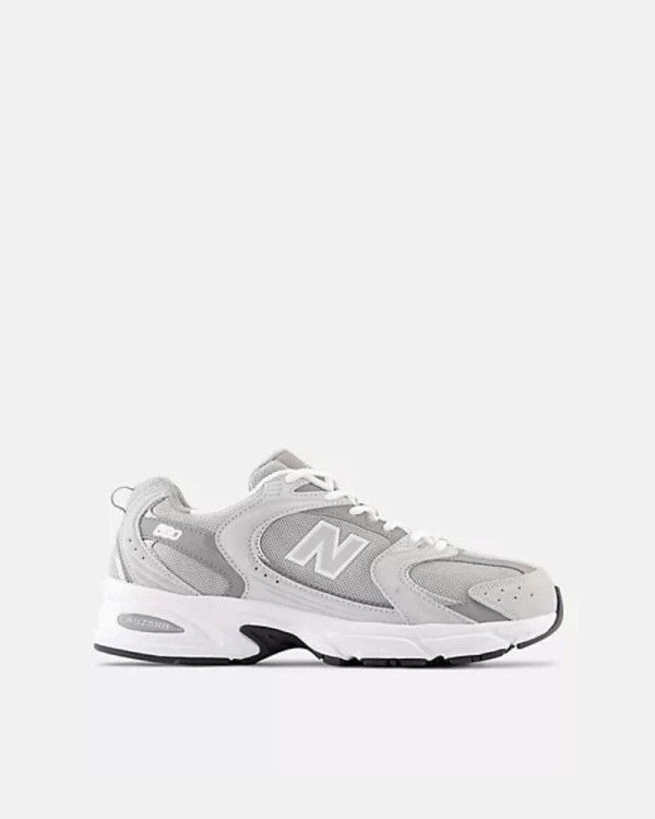 Sapatilhas Baixas Mulher NEW BALANCE Cinza MR530CK